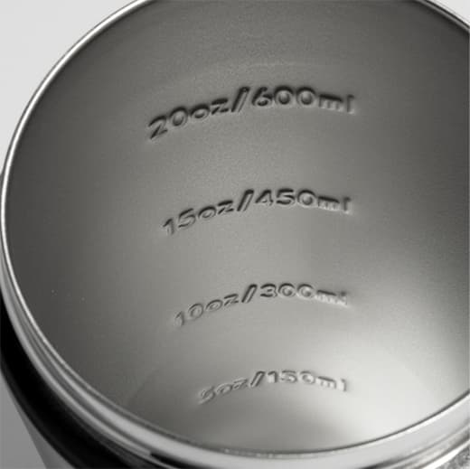 A close-up image of the internal measurement lines inside the 26oz Flex Bottle. The internal measurement lines start at the bottom with the 50oz/150ml measurement line. Above the bottom line is the 10oz/300ml internal measurement line, then the 15oz/450ml measurement line and the 20oz/600ml internal measurement line at the top.