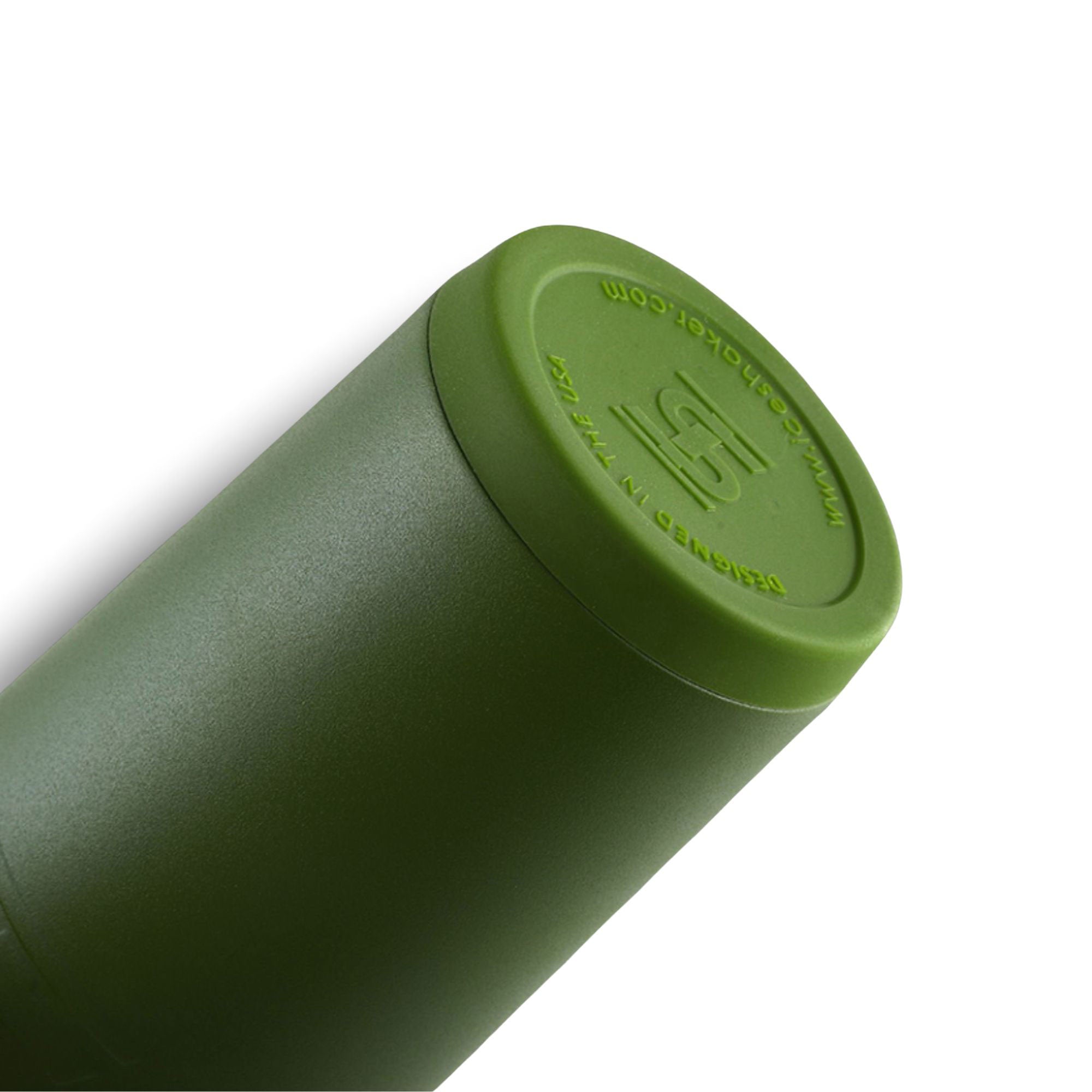 Officially Licensed Milwaukee Bucks 26oz Ice Shaker