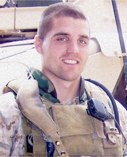 an image of Travis Manion in his military uniform